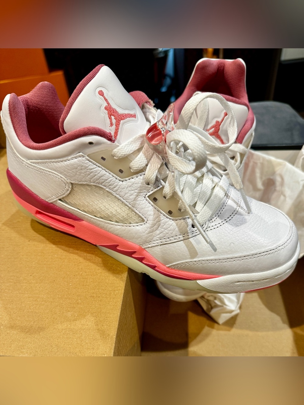 Jordan Air Jordan 5 Retro Low (GS) ) Sneakers White & Pink US 7Y